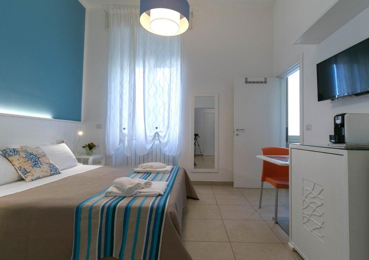 Fronte Mare Rooms By Salentolimit Порто-Чезарео Экстерьер фото