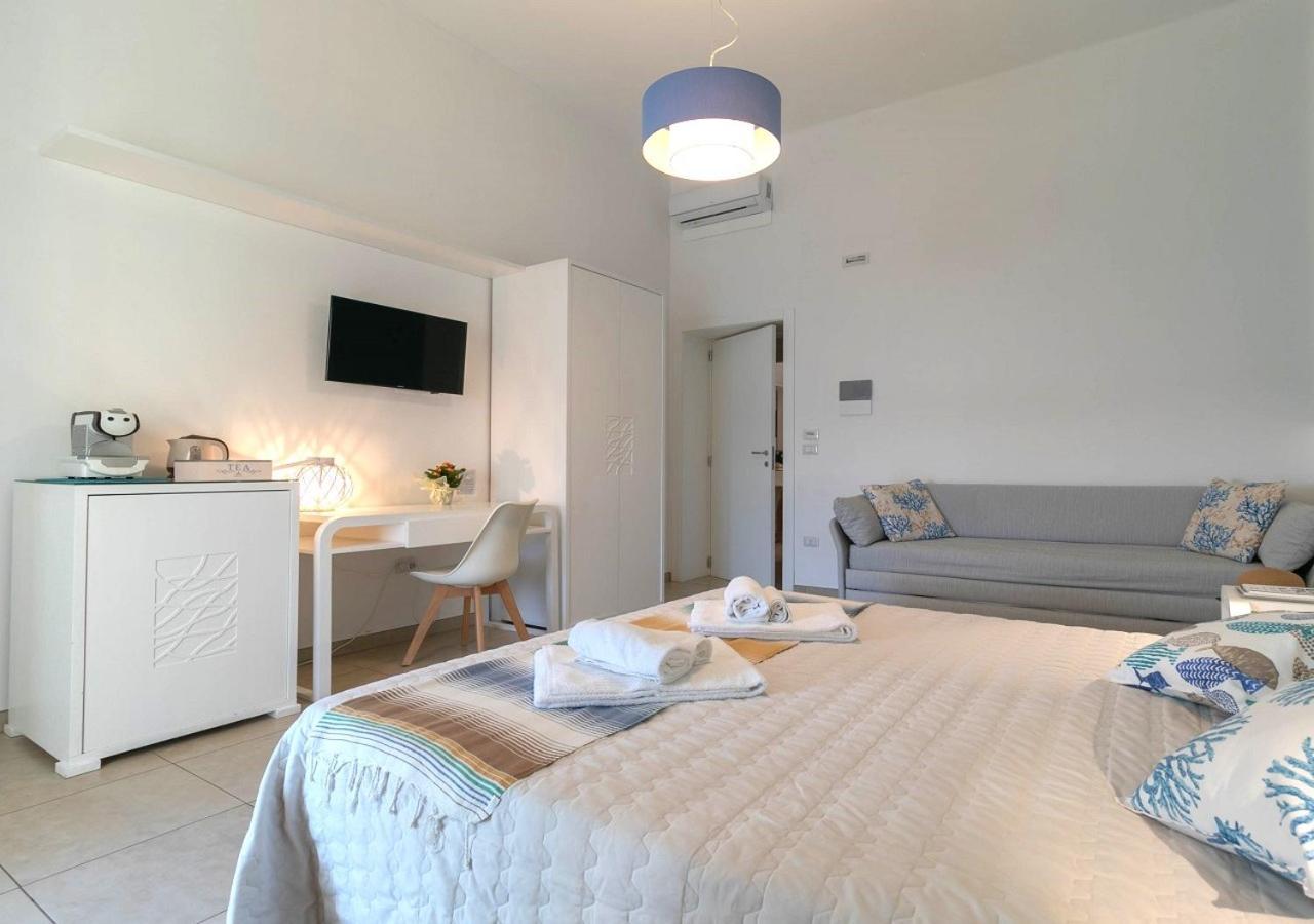 Fronte Mare Rooms By Salentolimit Порто-Чезарео Экстерьер фото